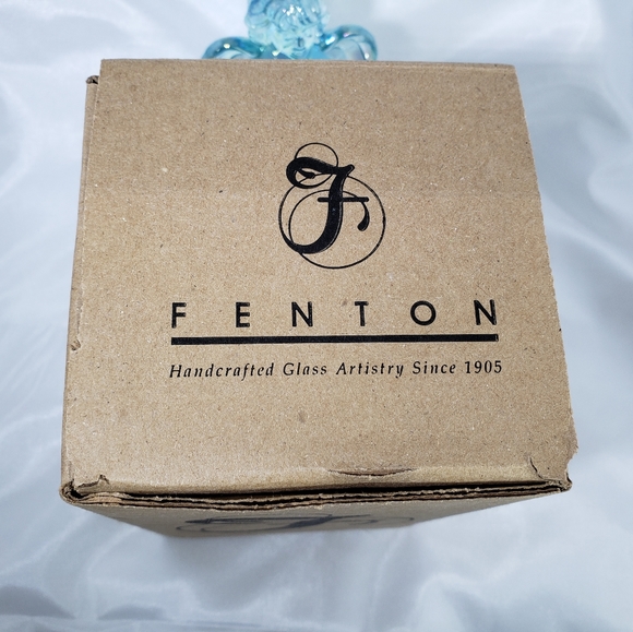 Brand New The Artisans of Fenton Art Glass Angel Figure In Box - Picture 5 of 7